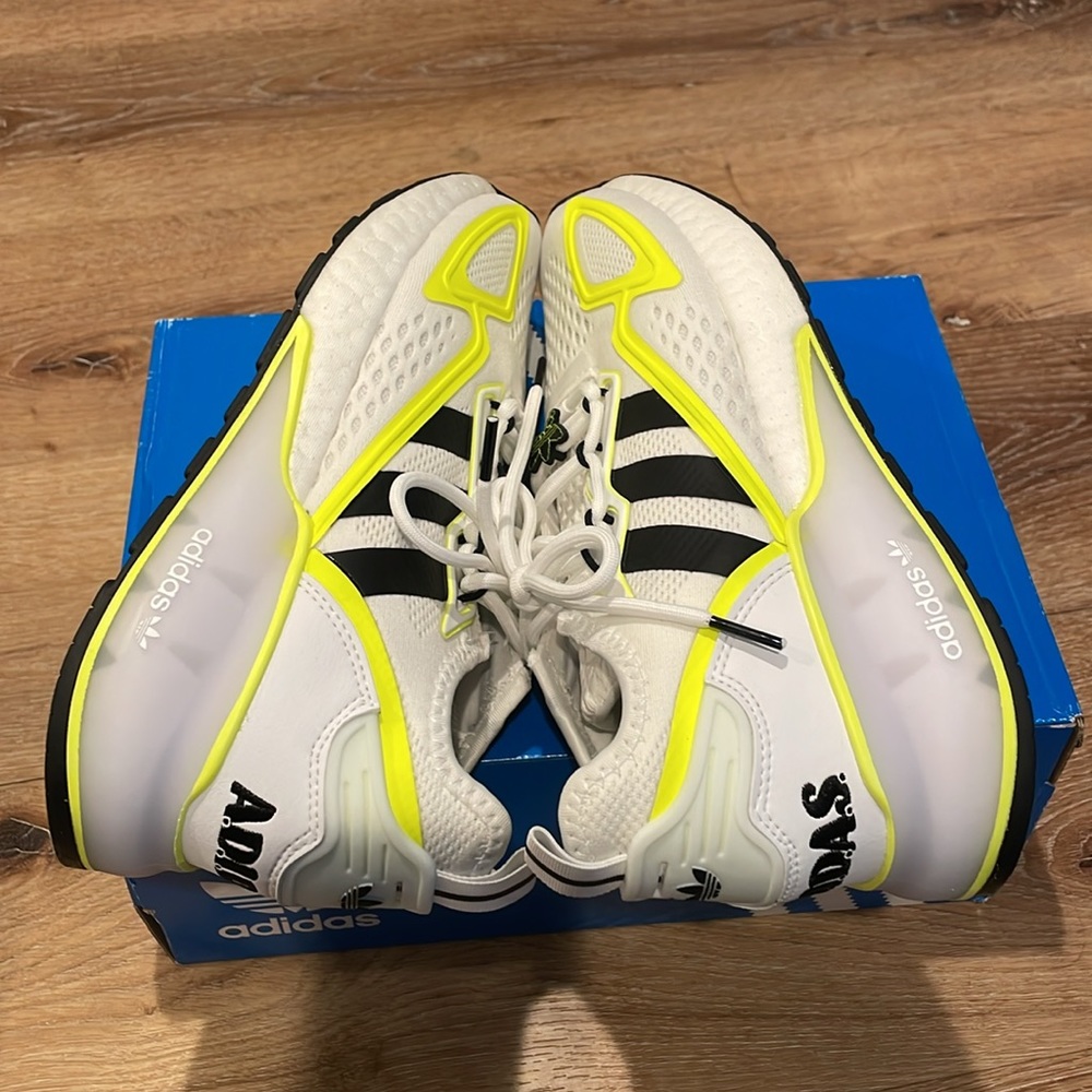 Adidas boost shoes - Picture 6 of 8